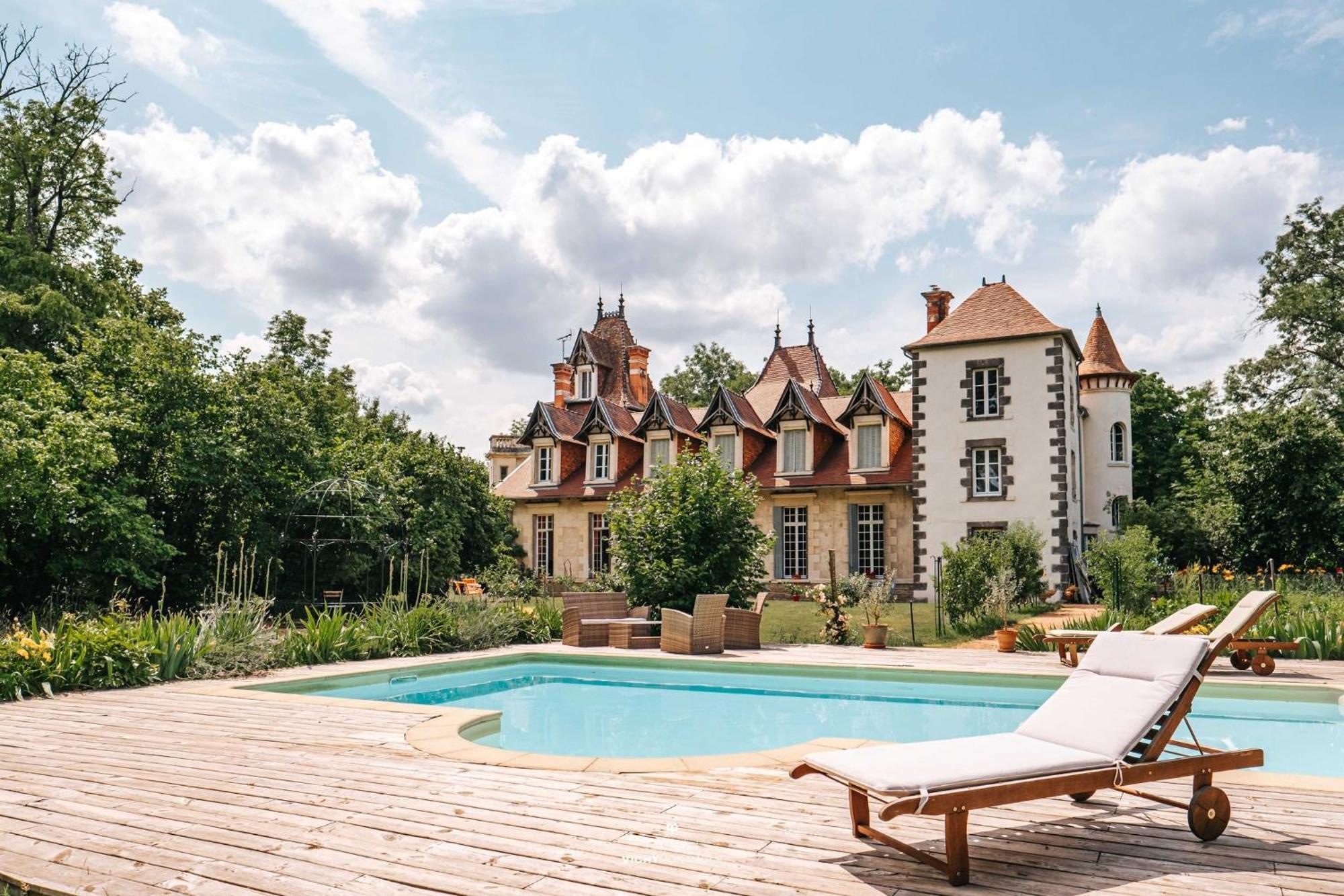 Chateau Du Guerinet Saint-Priest-Bramefant 외부 사진